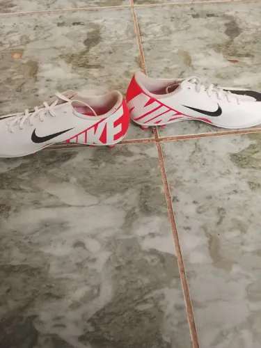 Chuteira mercurial vapor 15 campo 