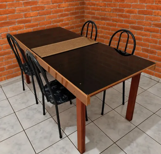 Mesa Semi Nova com 4 Cadeiras: Retirar no Aero Rancho!