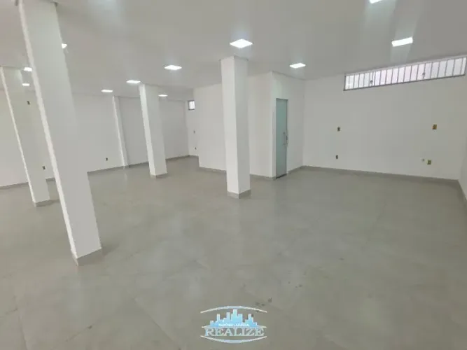 Código 4061 - Aluga loja na Av. Zita Soares, bairro Centro, 170m², sendo 11m de frente par