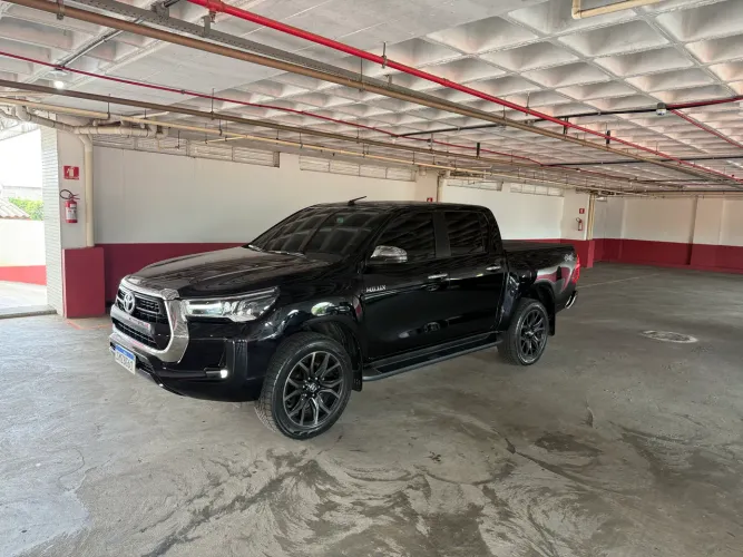Toyota Hilux CD SRV 4X4 2.8 TDI Diesel Aut. 2025