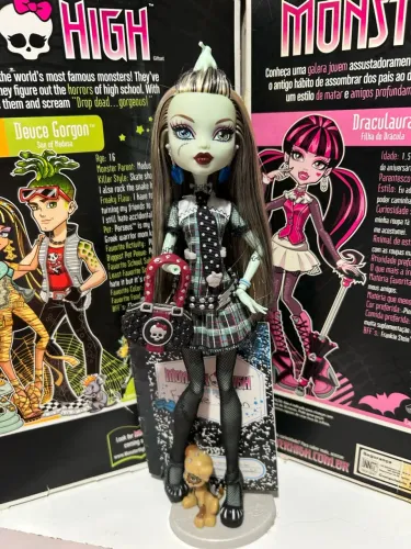Monster High Frankie W1 L2 + meia