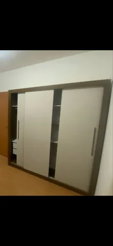 Vendo guarda-roupa casal