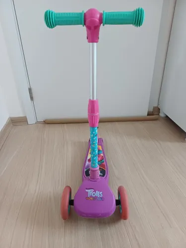 Patinete 3 rodas led Trolls