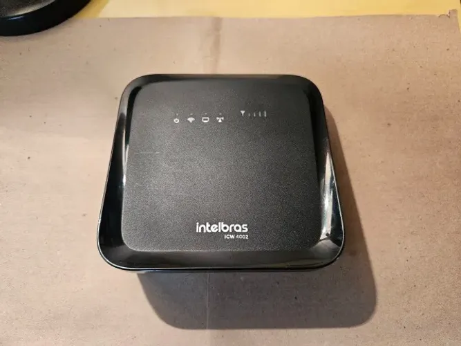 Roteador Modem 4G Wi-Fi Intelbras ICW 4002 Completo com Acessórios