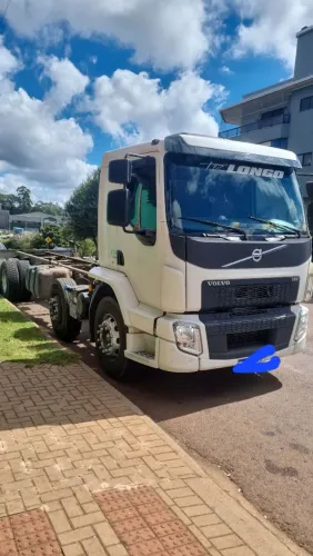 Volvo 330 8×2