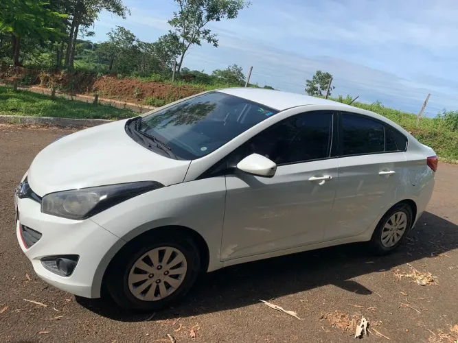 Hyundai HB20S C.plus/c.style 1.6 Flex 16V Mec.4p 2015