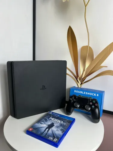 PS4 SLIM 
