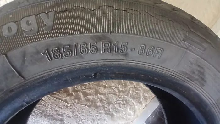 Pneu 185/65 R15 Usado
