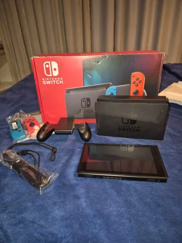 Nintendo Switch 1 usado + Smash Bros