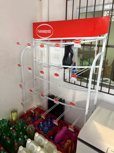 Expositor havaianas novo