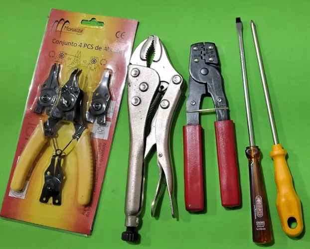 Alicates, Chaves de Fenda e Philips