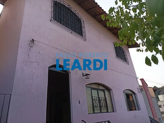 CASA ASSOBRADADA - SANTA ÂNGELA - MG