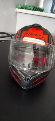 Capacete HELT