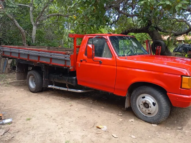 CAMINHÃO FORD F4000 