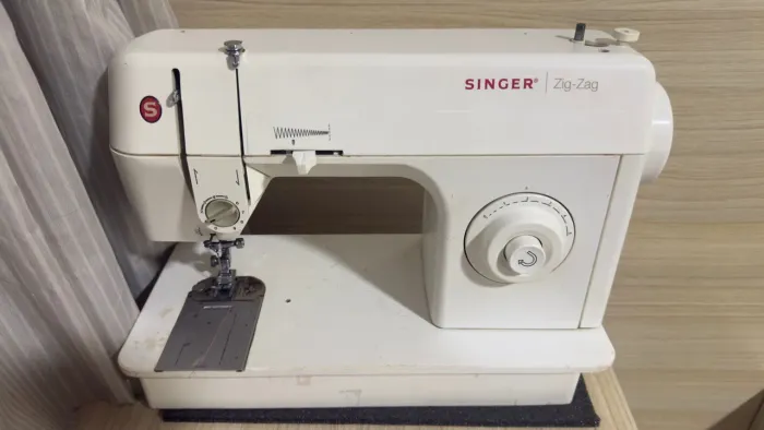 Maquina de Costura Singer