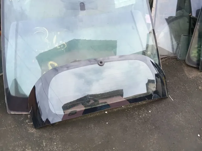 Vidro tampa traseira kwid 