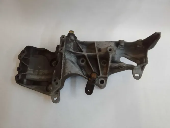 Suporte Bomba Direção Renault Clio *5