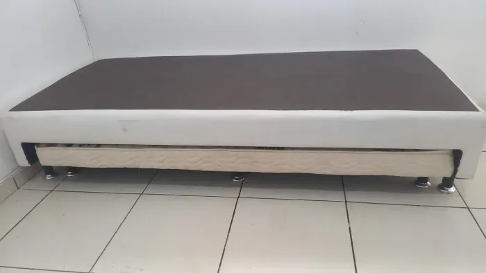 Cama com auxiliar 