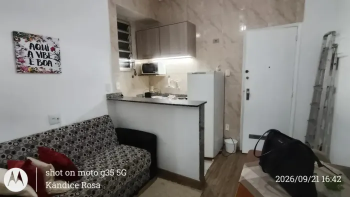 Alugo sala e quarto bem mobiliado no bairro do Catete - Rio de Janeiro - RJ