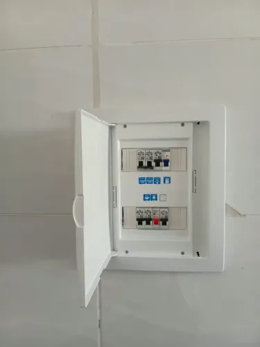 ELETRICISTA DISPONÍVEL