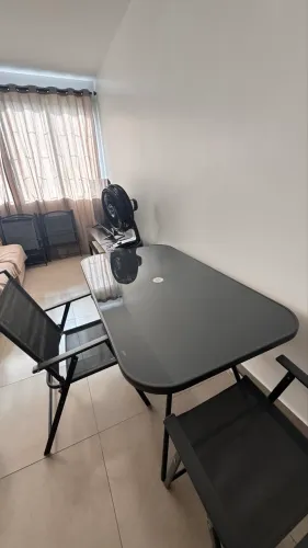 Mesa retangular - com 6 cadeiras