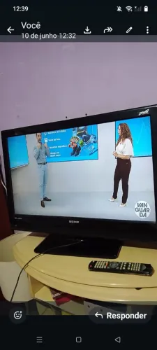 Vendo tv 32 polegada não e ismart controle original 300