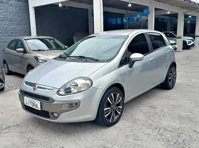 Fiat Punto Essence 1.6 Flex 16V 5P 2015