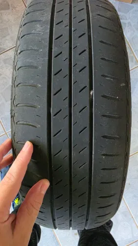 Pneu 185/60R15