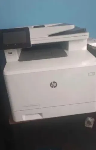 Multifuncional HP Color LaserJet Pro M479fdw