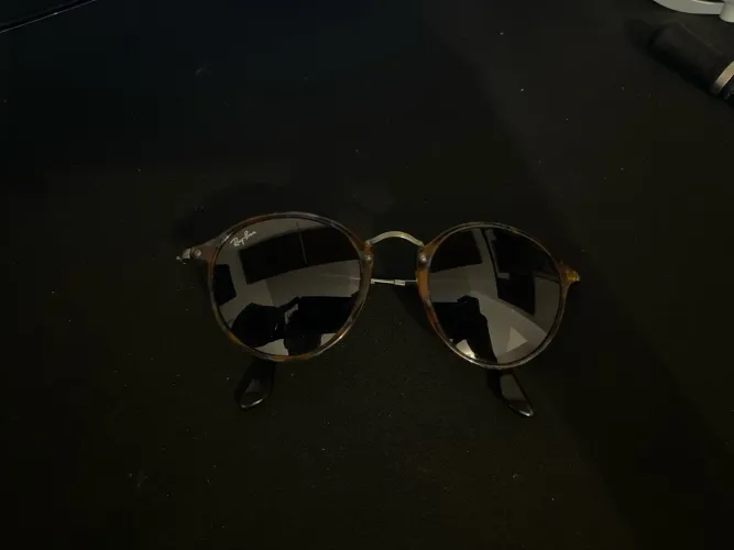 Óculos Ray-Ban Round Fleck RB2447