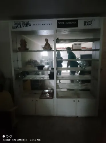 Móveis perfumaria