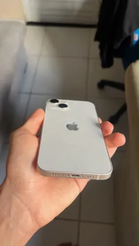 iPhone 13 branco bom estado