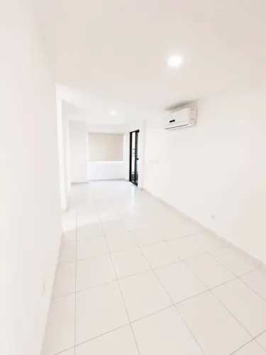 Imóvel para aluguel possui 60 metros quadrados com 2 quartos em Pina - Recife - PE