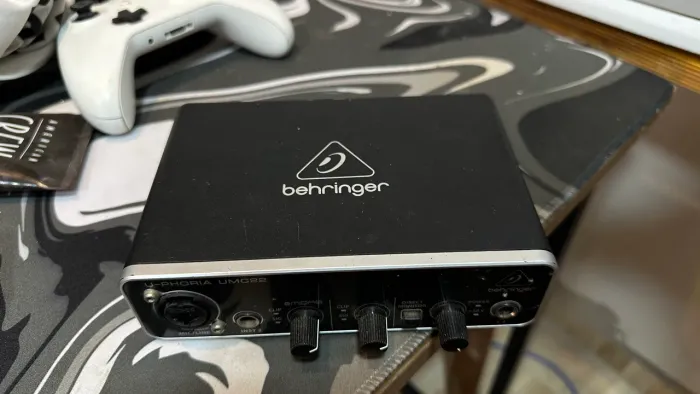 Interface de Áudio Behinger UMC22