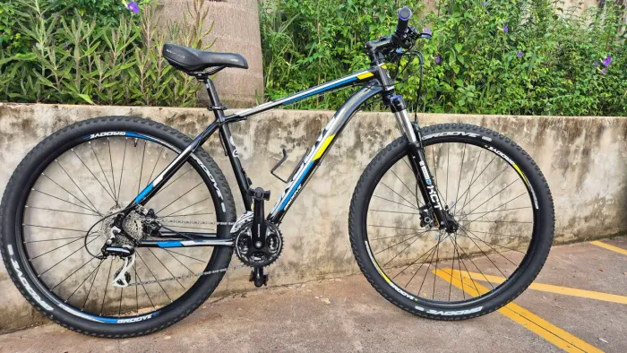 Bicicleta MTB Groove SKA 70 Aro 29 (L / 19) - Troco por uma Bike Tam. 15.5