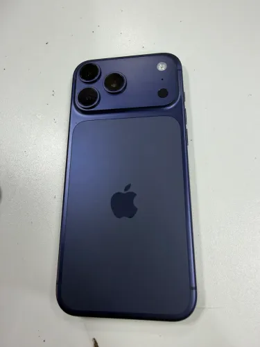 iPhone 17 Pro Max azul 256Gb bateria 100% 6000$ novo sem marcas de uso