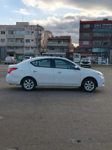 Nissan Versa SL 1.6 16V Flex Fuel 4P Mec. 2014