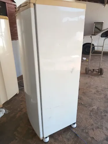 Vendo geladeira Eletrolux
