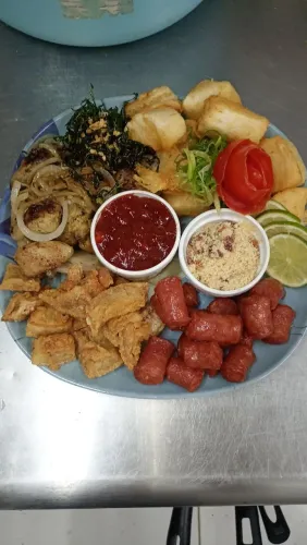 Sou cozinheira e churrasqueira  d