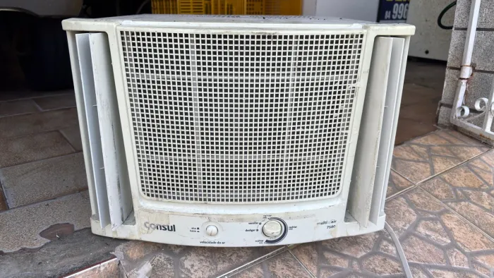 Ar condicionado 7500 Btus - Cônsul