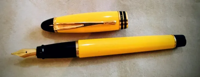 Caneta Tinteiro Aurora Ípsilon Yellow