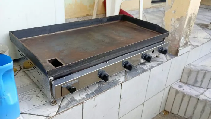 Chapa Venâncio 100x50, 1 metro em perfeito estado. Pronta para uso.