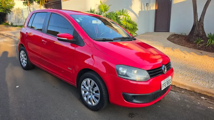 Volkswagen Fox 1.0 MI Total Flex 8V 5P 2013