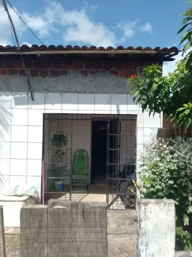 Vende-se está casa