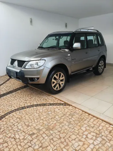 Mitsubishi Pajero TR4 2.0/ 2.0 Flex 16V 4X4 Aut. 2015