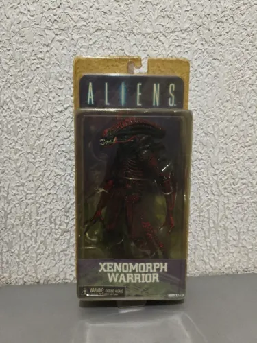 Aliens Xenomorph Warrior Red Variant neca Action figure
