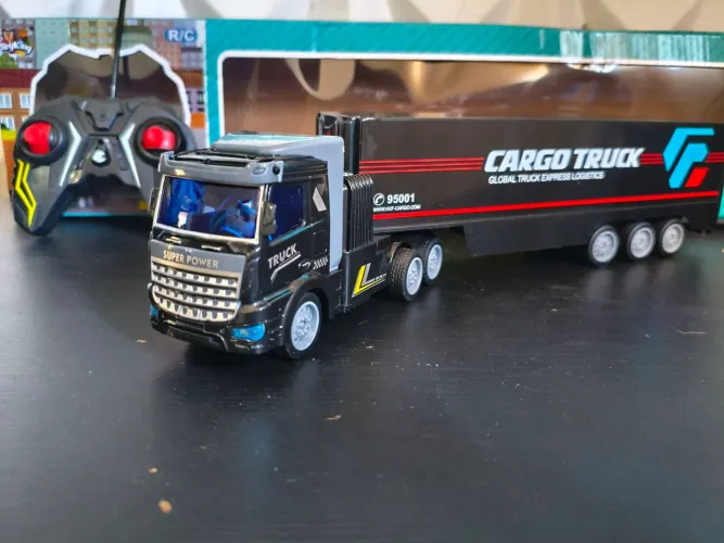 Carreta de controle remoto recarregável 