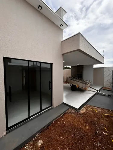 CASAS À VENDA NA 1506 SUL - PALMAS/TO - 3 QUARTOS, SUÍTES E PISCINA