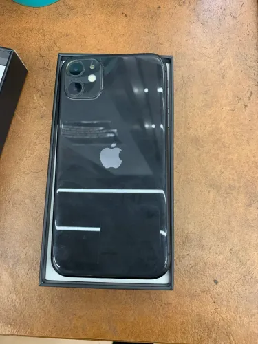 iPhone 11