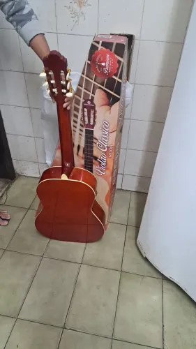 Vendo violão novo na caixa
